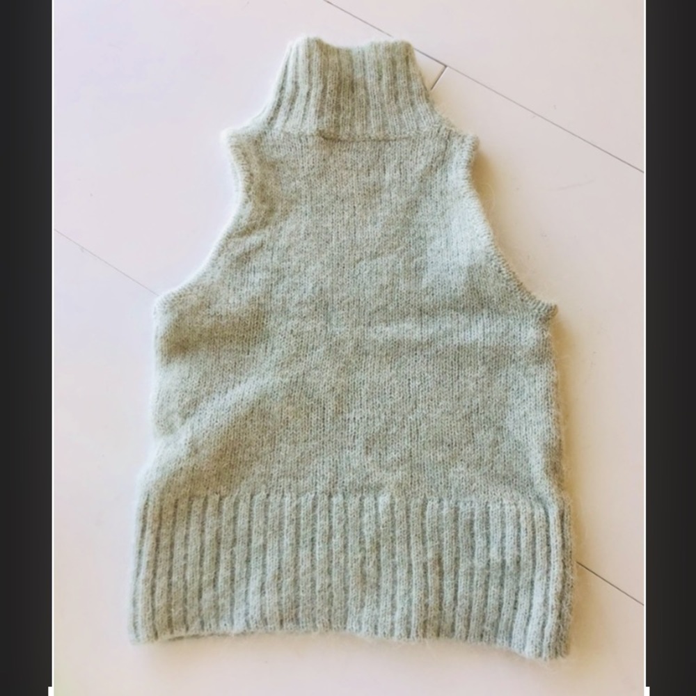 ZARA Top Turtleneck sleeveless knit Top